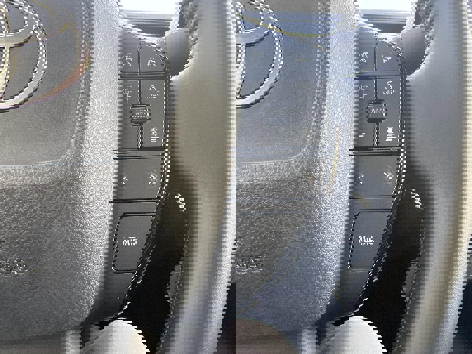 Used 2025 Toyota Prius XLE image 22