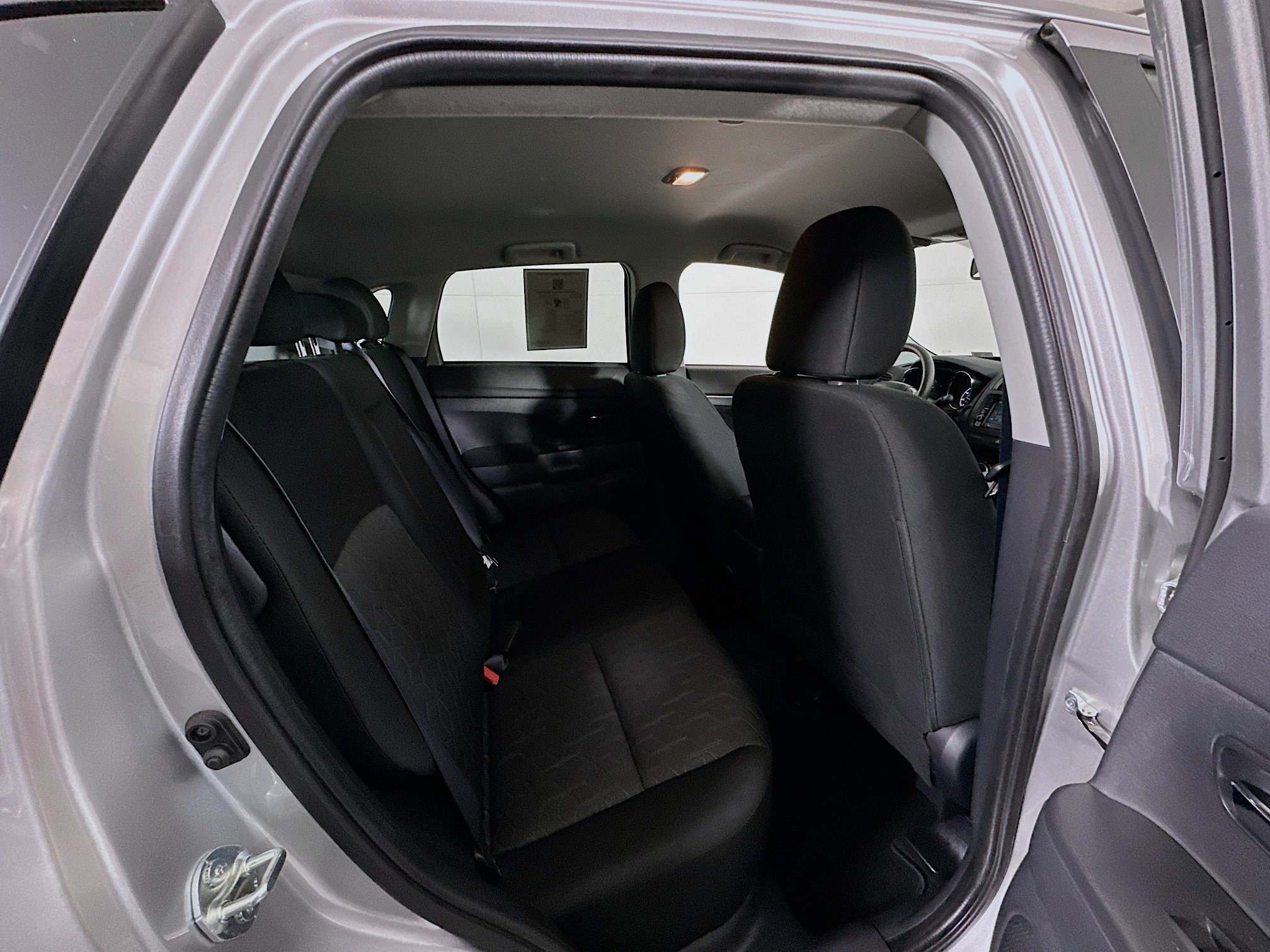 Used 2025 Mitsubishi Outlander Sport ES image 28