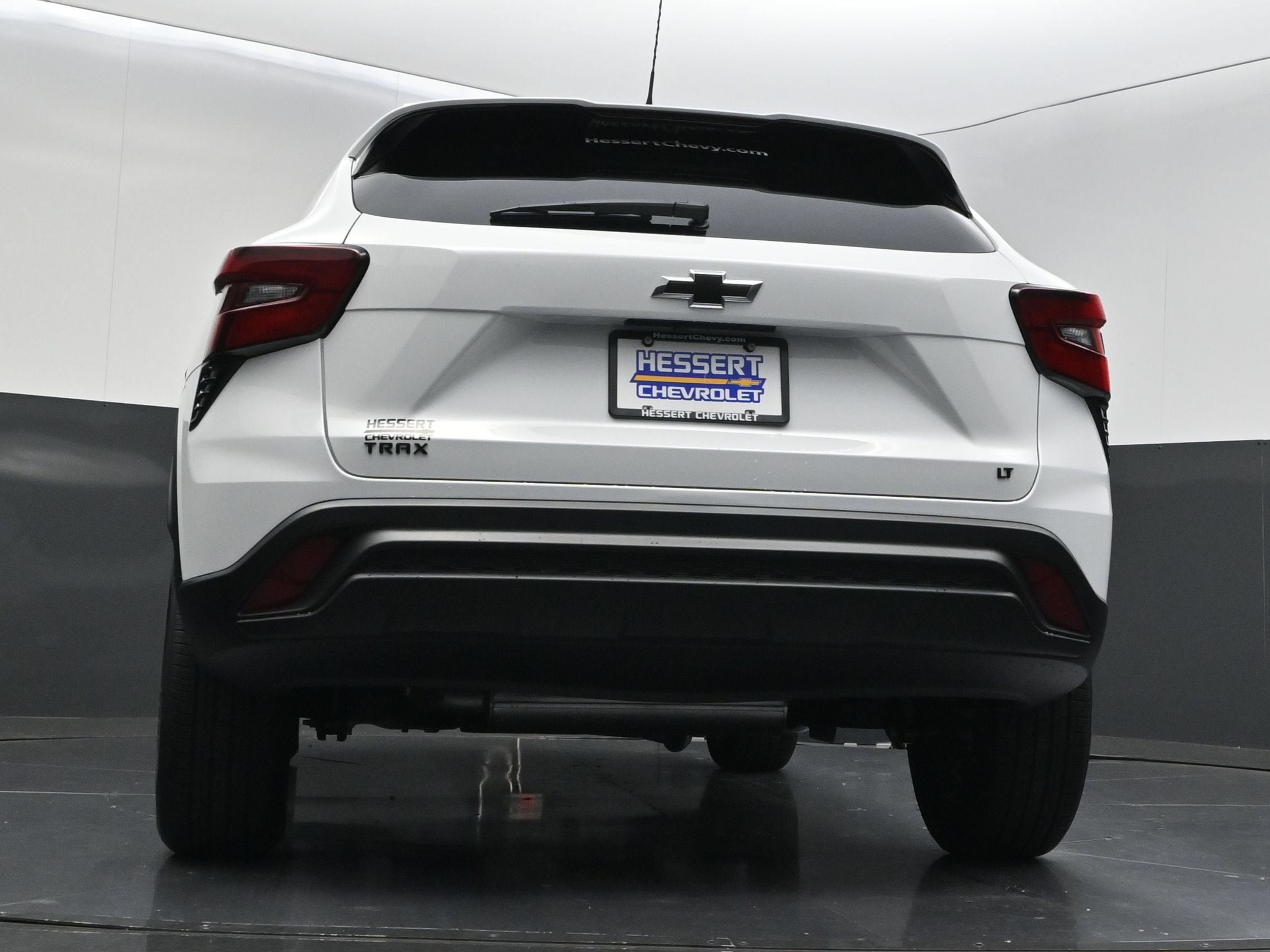 New 2026 Chevrolet Trax RS w/ Sunroof Package FWD image 40