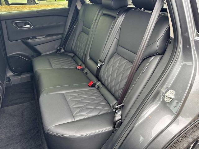 Certified 2026 Nissan Rogue Platinum w/ Platinum Premium Package AWD/4WD image 17