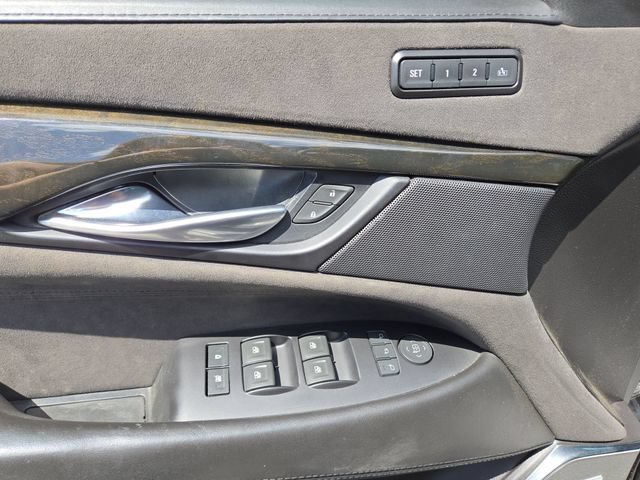 Used 2018 Cadillac Escalade Platinum AWD/4WD image 16