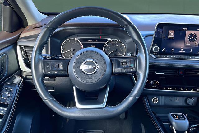 Used 2023 Nissan Rogue SL image 12