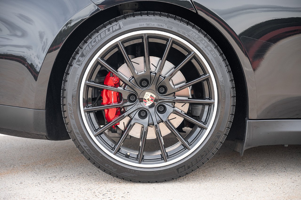 Used 2015 Porsche Panamera GTS AWD/4WD image 14