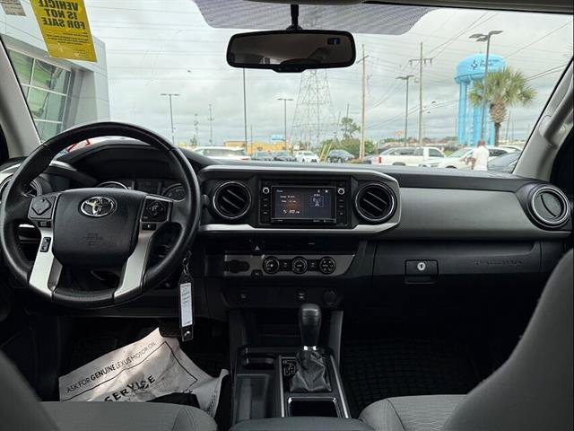 Used 2017 Toyota Tacoma SR5 w/ Tow Package RWD image 11