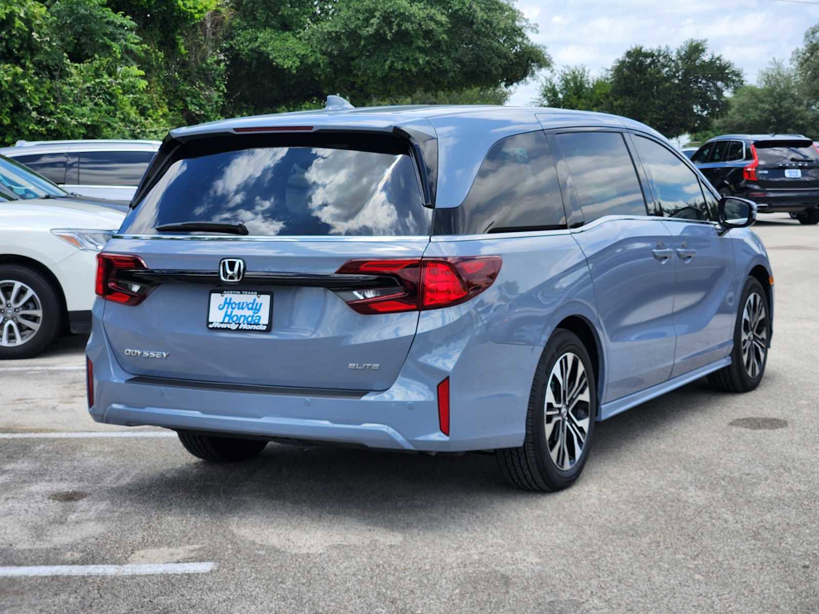 Used 2026 Honda Odyssey Elite image 6