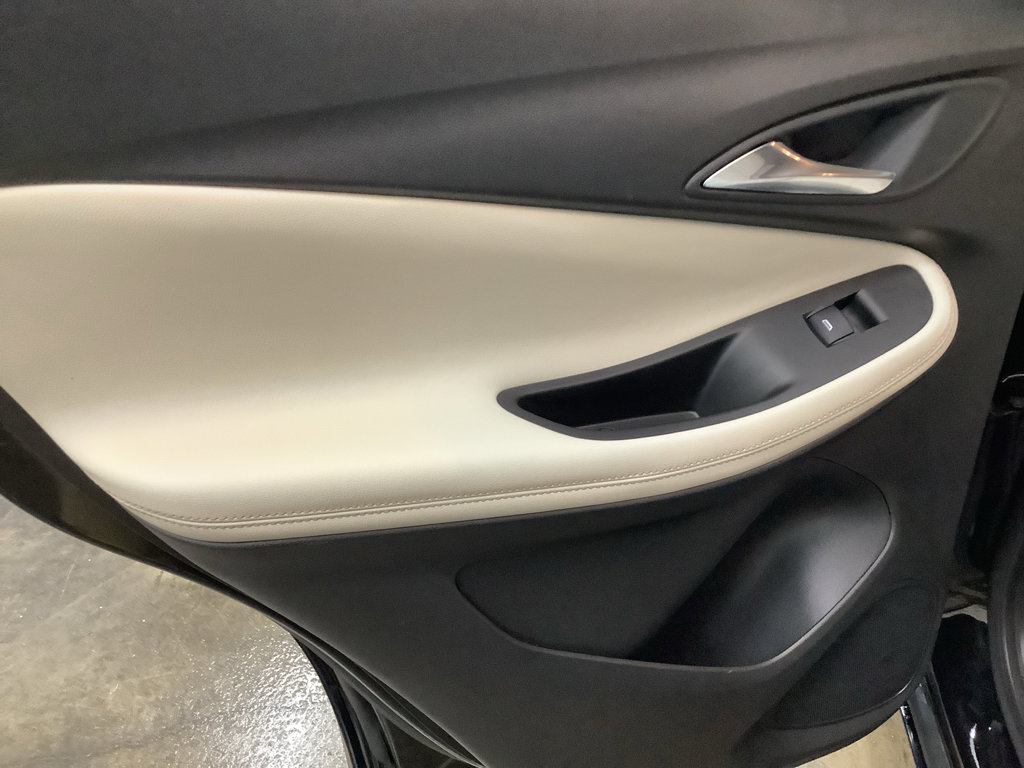 Used 2024 Buick Encore GX Avenir w/ Avenir Convenience Package FWD image 23