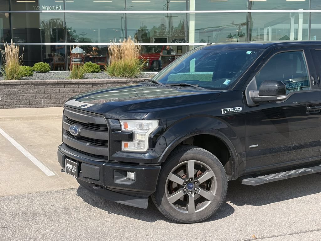 Used 2017 Ford F150 Lariat w/ Equipment Group 502A Luxury AWD/4WD image 2