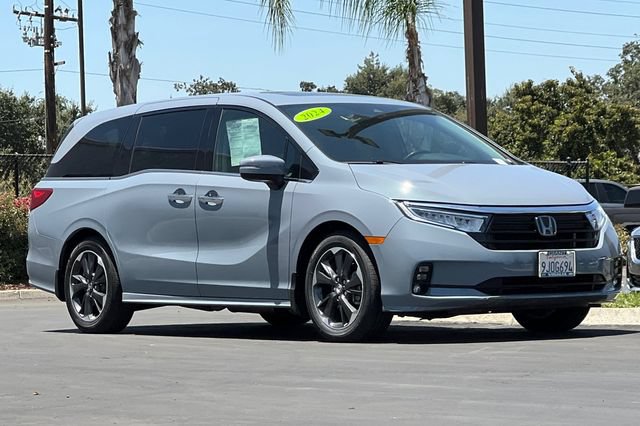 Used 2024 Honda Odyssey Elite image 2