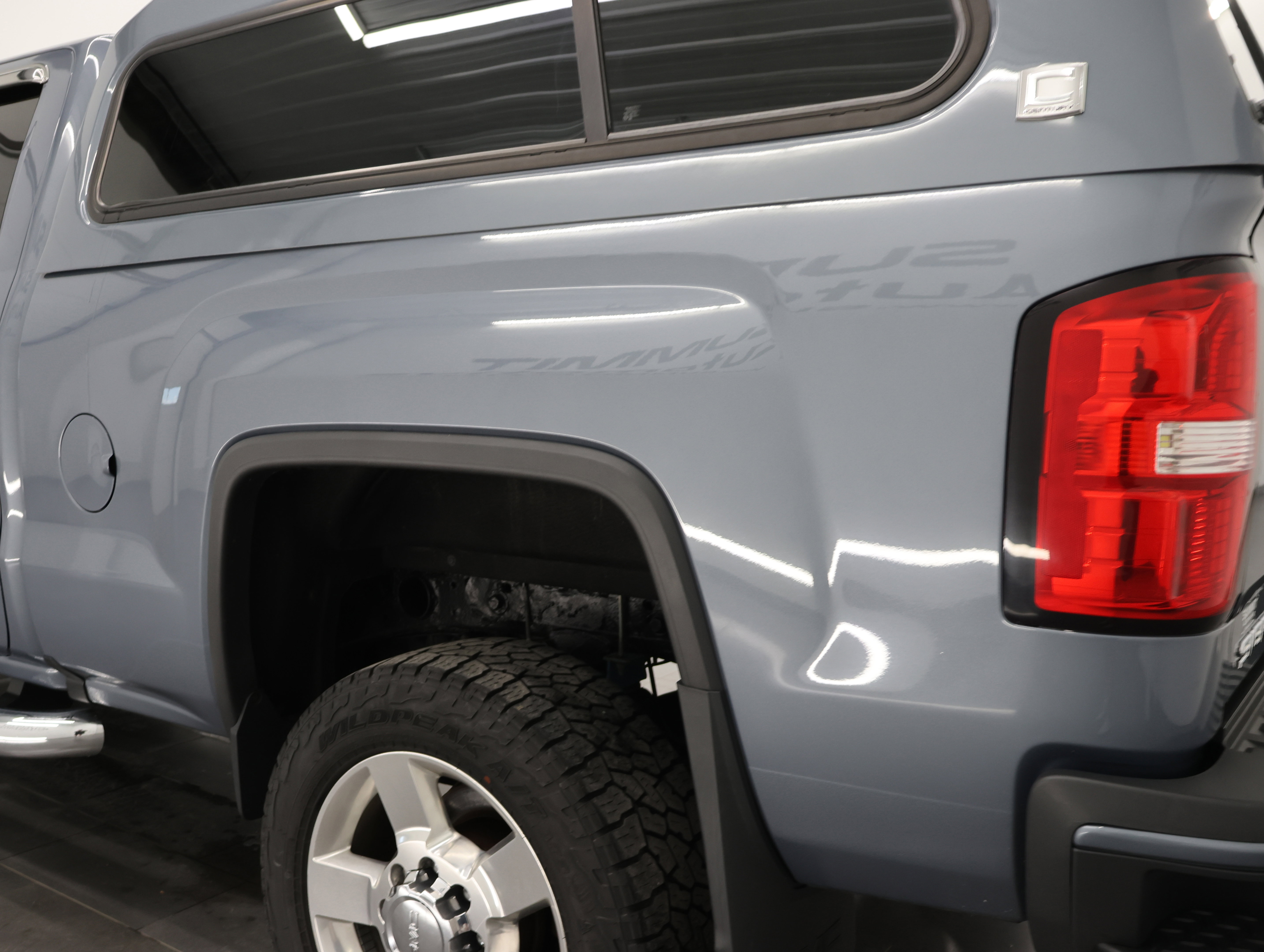 Used 2016 GMC Sierra 2500 SLT w/ All-Terrain HD Package AWD/4WD image 28