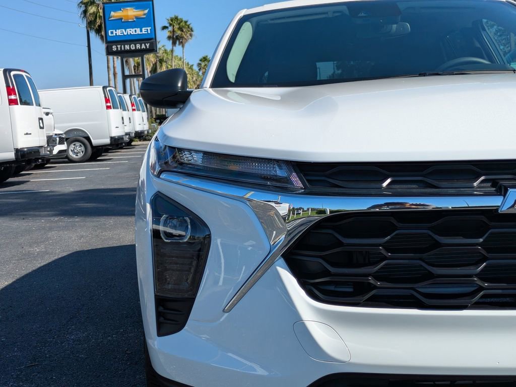 New 2026 Chevrolet Trax LS w/ Driver Confidence Package image 10