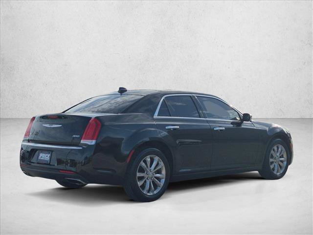 Used 2019 Chrysler 300 Limited AWD/4WD image 5