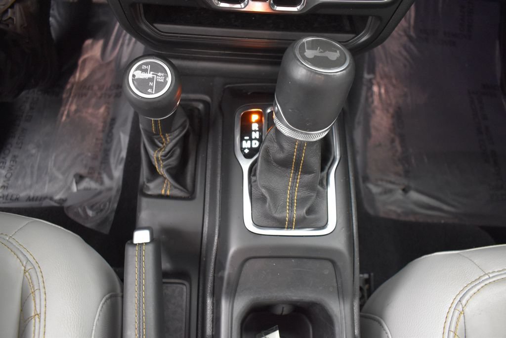 Used 2022 Jeep Wrangler Unlimited Sahara AWD/4WD image 15