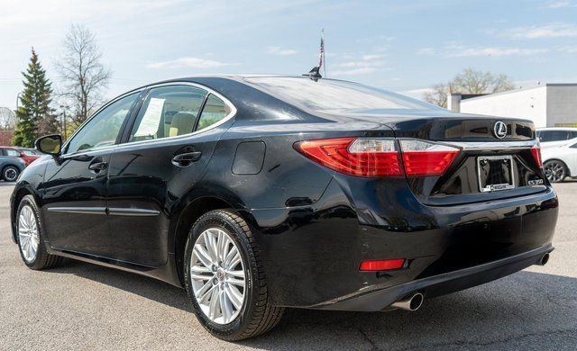 Used 2014 Lexus ES 350 w/ Luxury Package FWD image 8