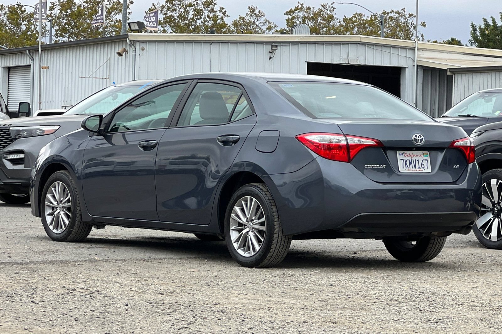 Used 2015 Toyota Corolla LE FWD image 6