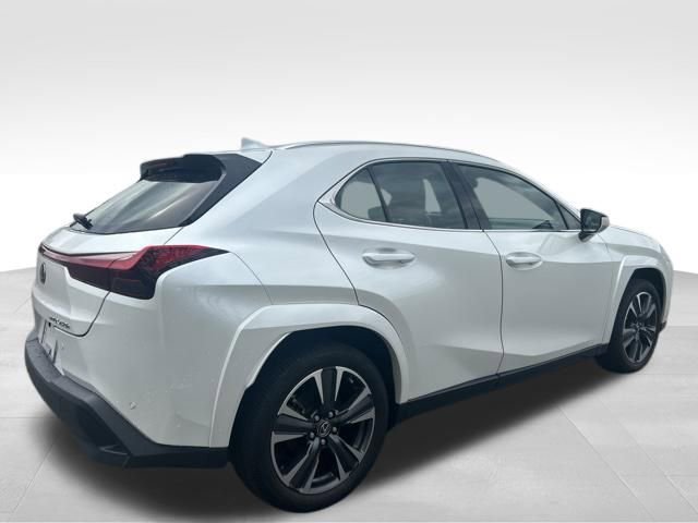 Used 2024 Lexus UX 250h AWD w/ Premium Package image 6