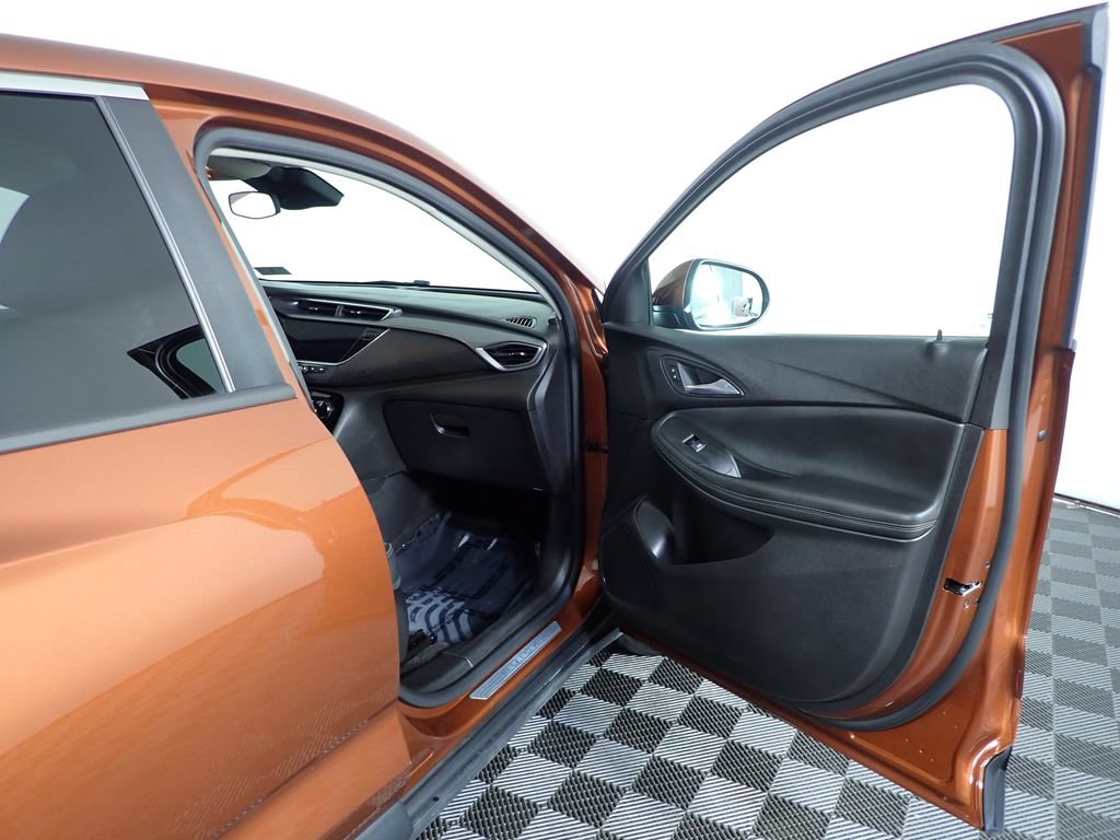 Used 2020 Buick Encore GX Preferred w/ Cold Weather Comfort Package AWD/4WD image 36