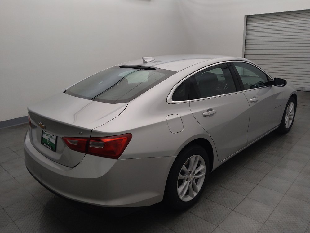 Used 2018 Chevrolet Malibu LT FWD image 9