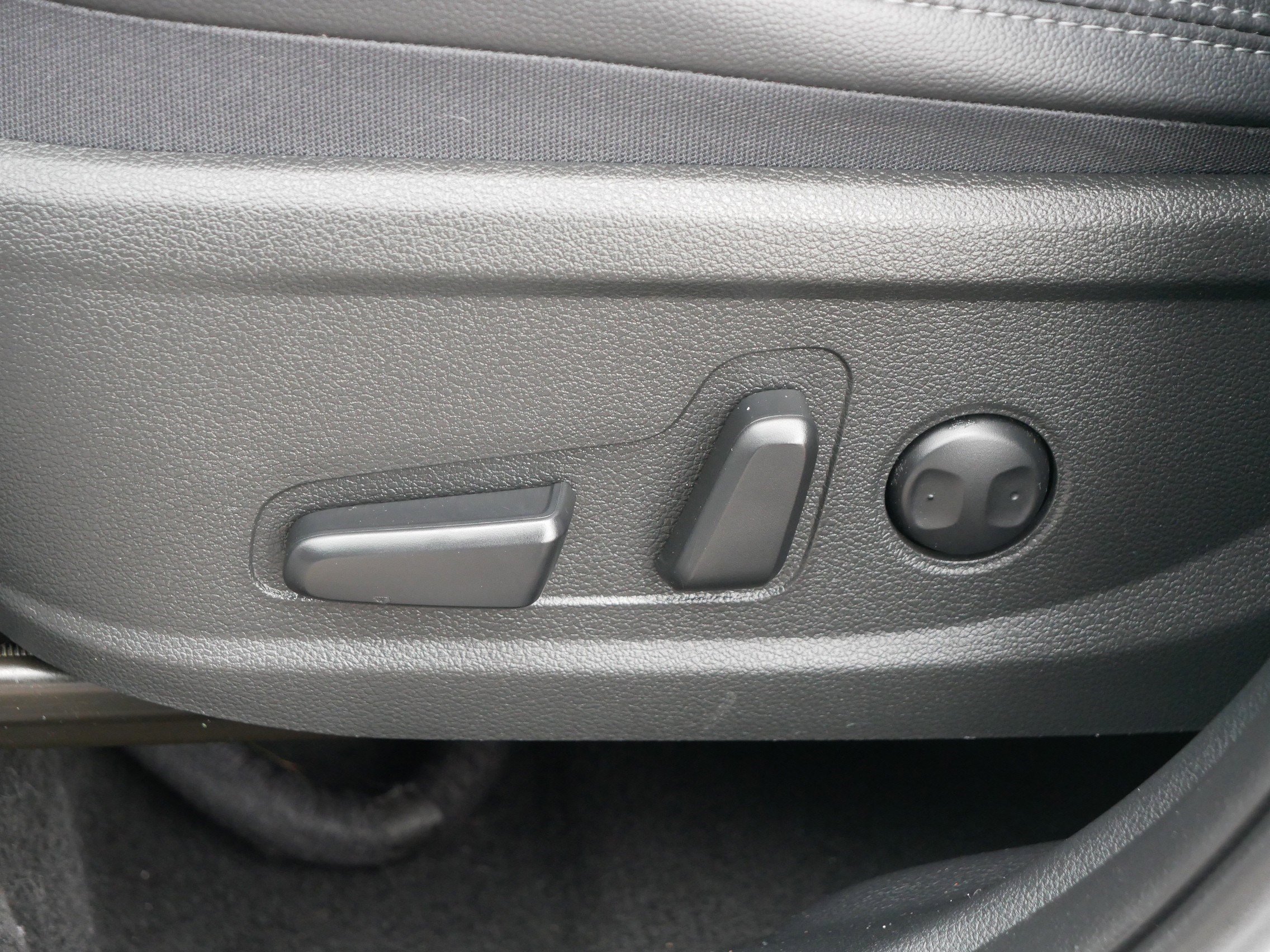 Certified 2023 Hyundai Santa Fe SEL w/ Premium Package image 20