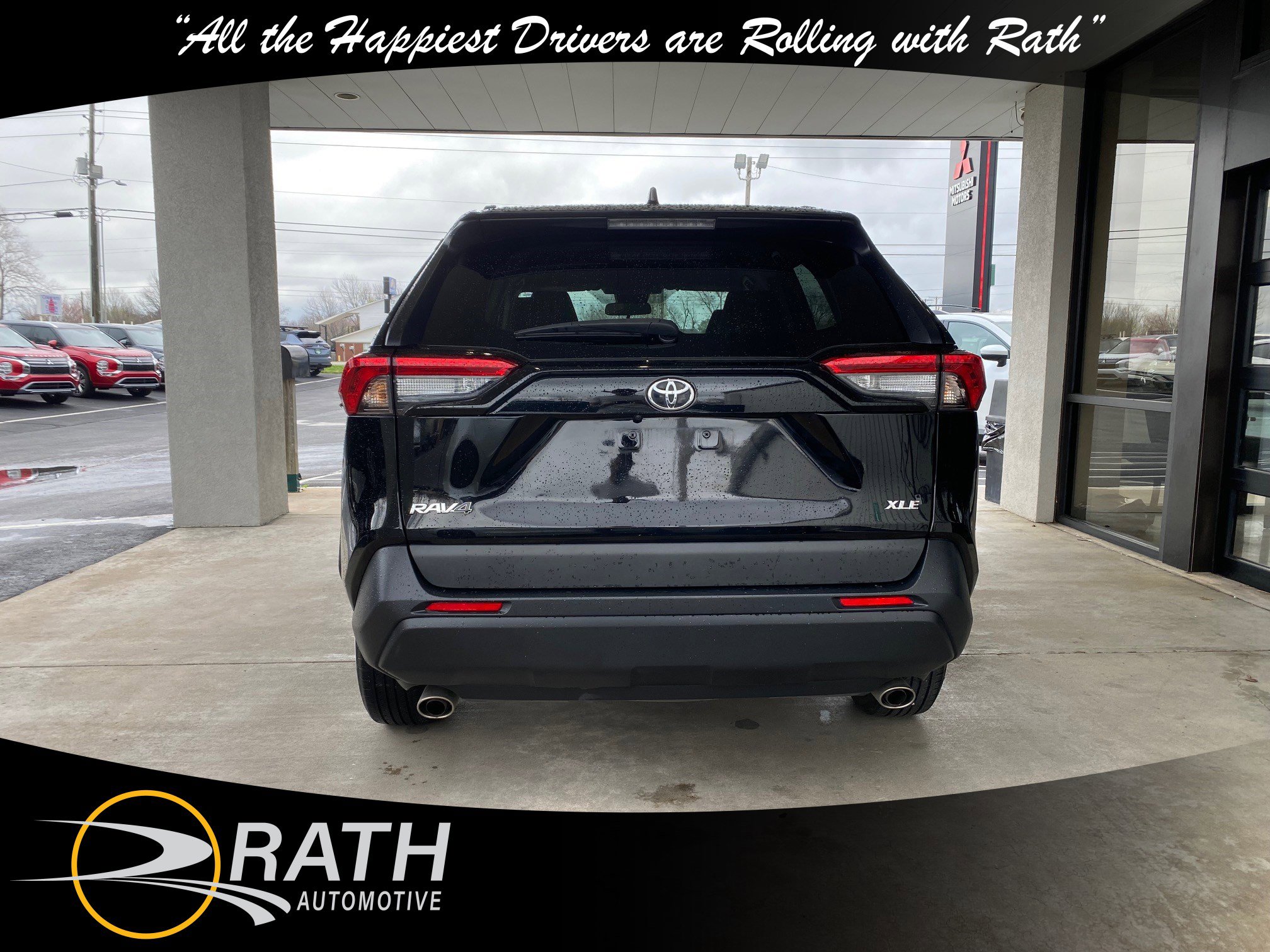 Used 2024 Toyota RAV4 XLE image 7