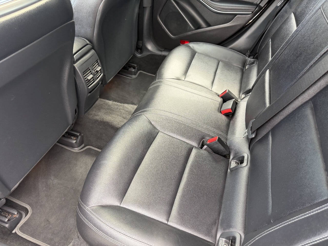 Used 2018 Mercedes-Benz CLA 250 4MATIC image 19