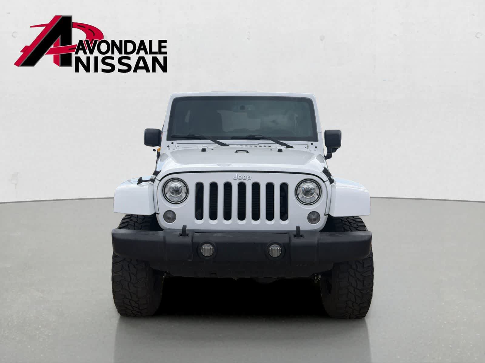 Used 2017 Jeep Wrangler Unlimited Rubicon w/ Connectivity Group AWD/4WD image 9