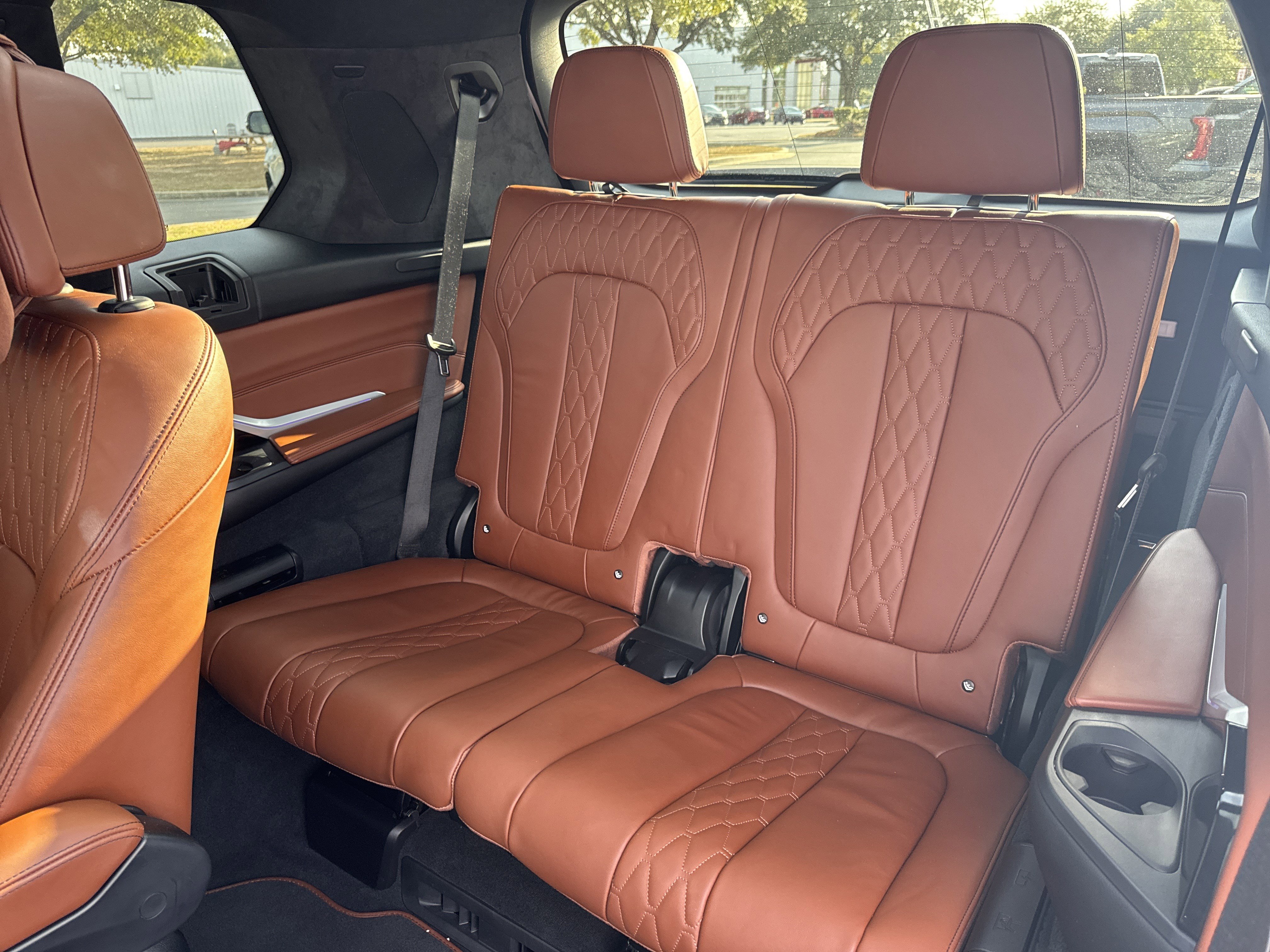 Used 2022 BMW ALPINA XB7 image 27