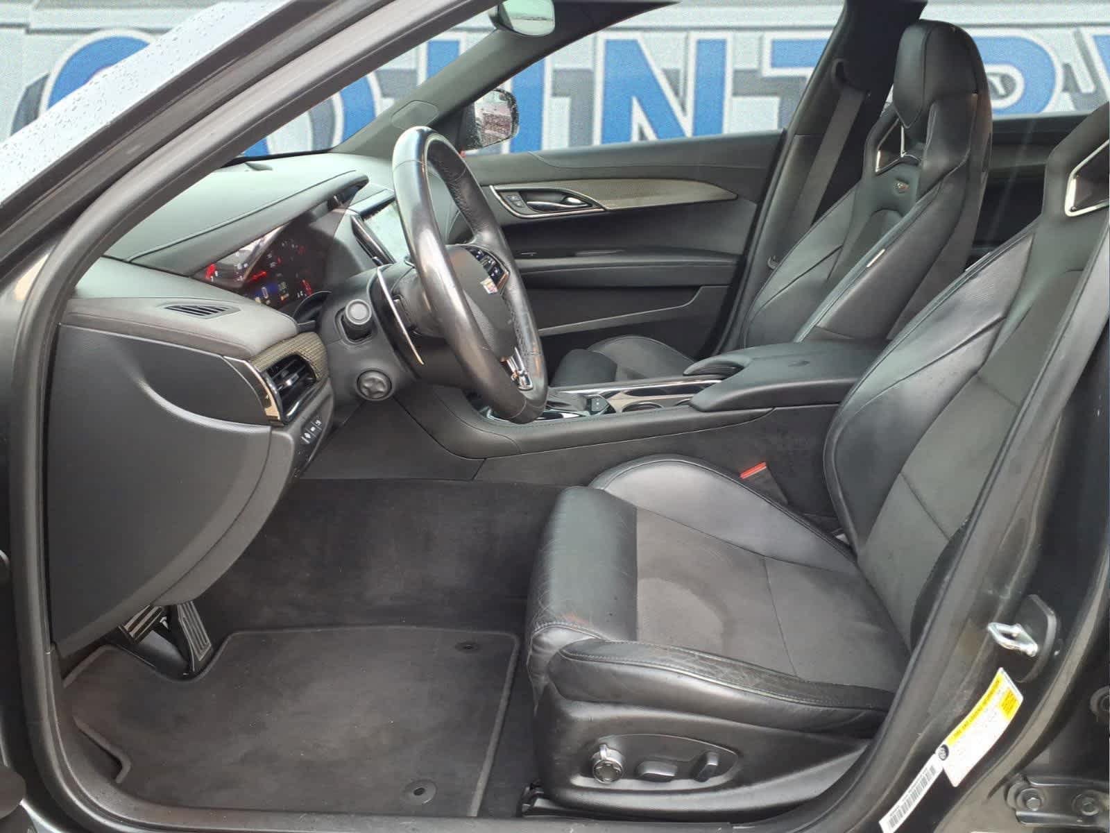 Used 2017 Cadillac ATS V w/ Luxury Package RWD image 15