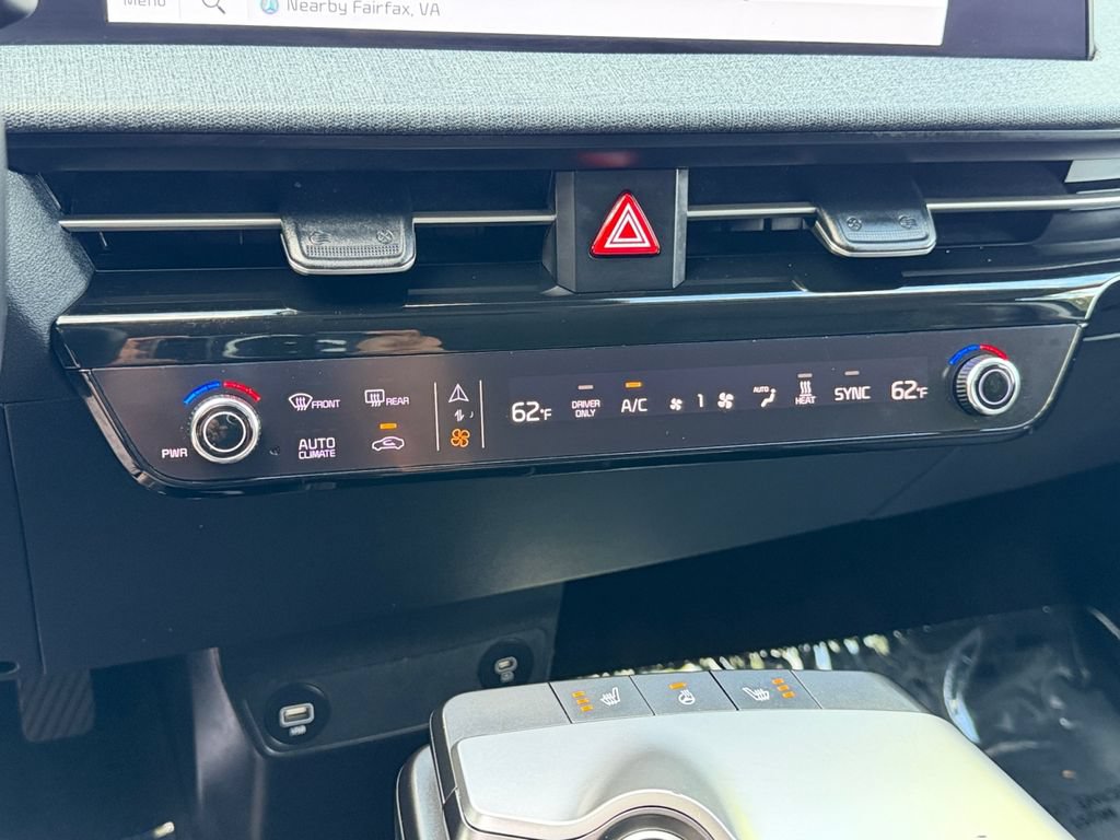 Certified 2024 Kia EV6 Light AWD/4WD image 23