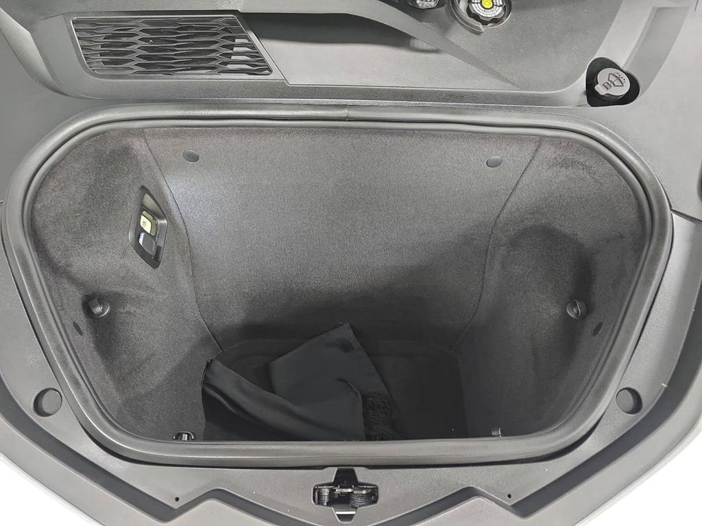 Used 2022 Chevrolet Corvette Stingray Preferred Cpe w/ Z51 Performance Package RWD image 32