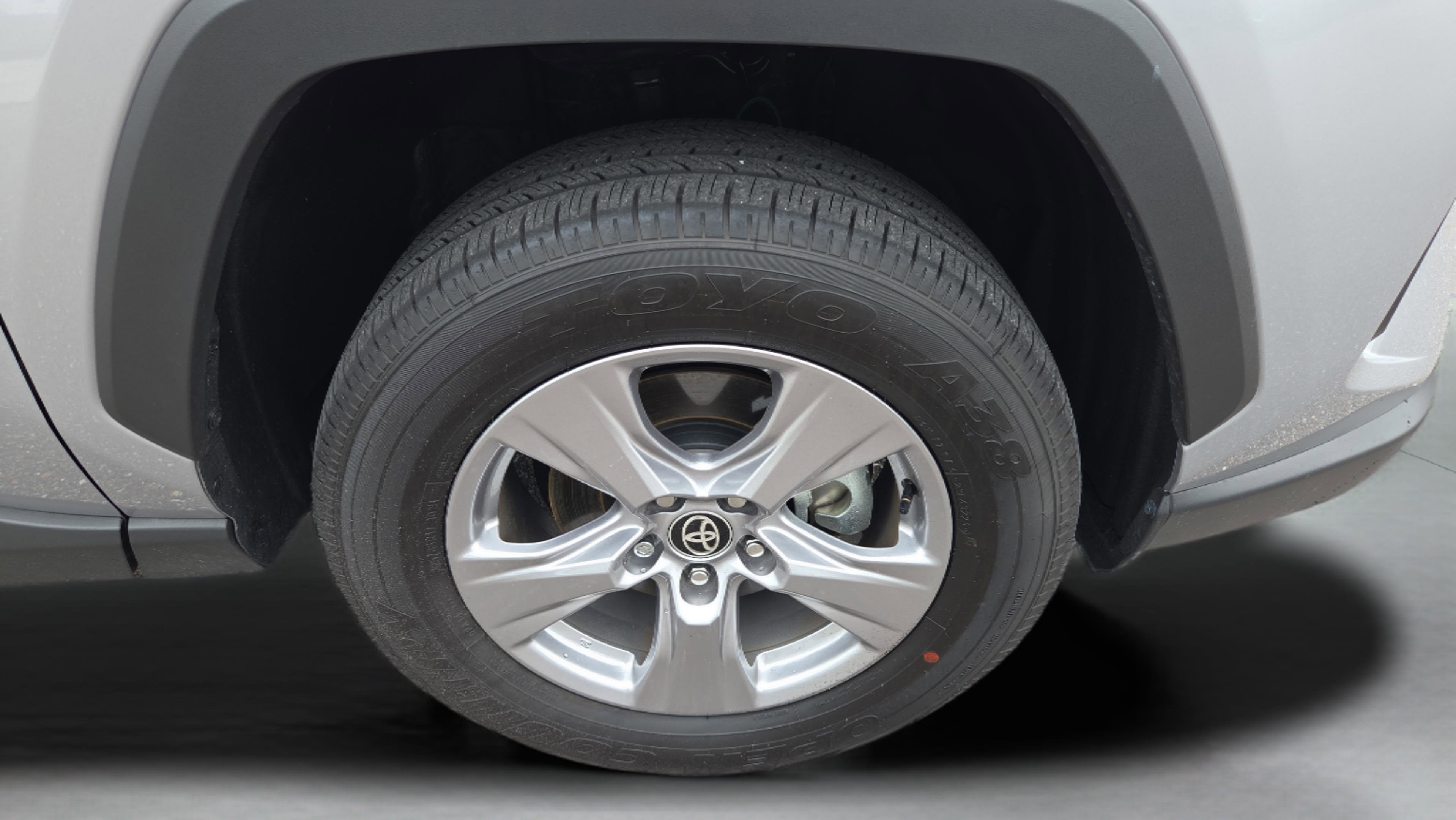 Certified 2025 Toyota RAV4 XLE image 33