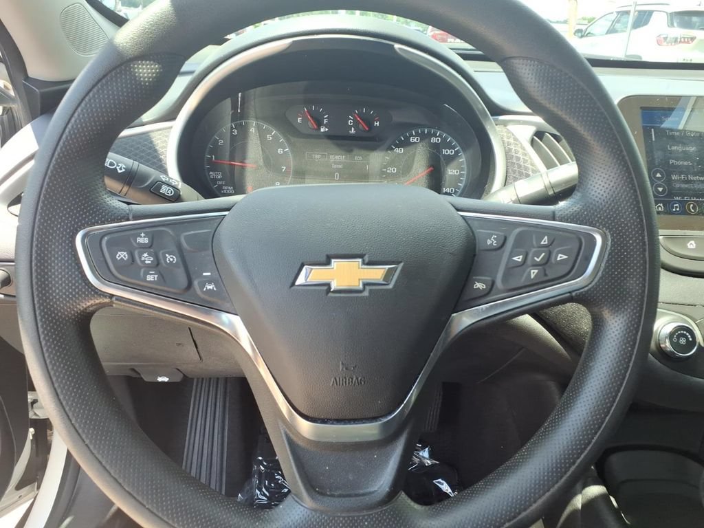 Used 2024 Chevrolet Malibu LS w/ Driver Confidence Package FWD image 11