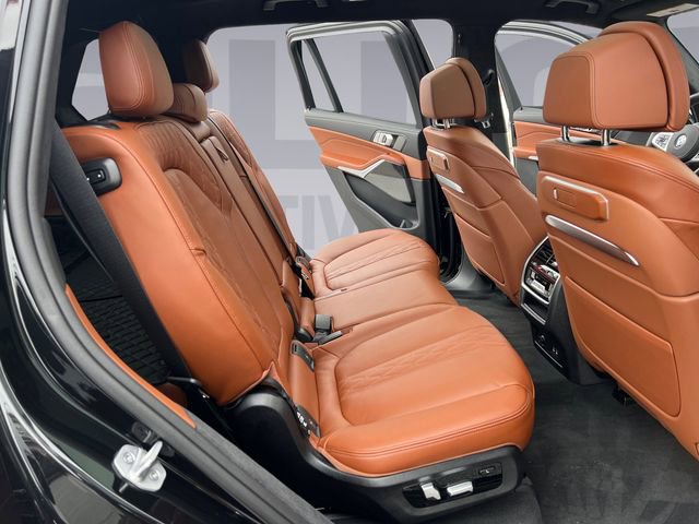 Used 2026 BMW X7 xDrive40i w/ M Sport Package image 18