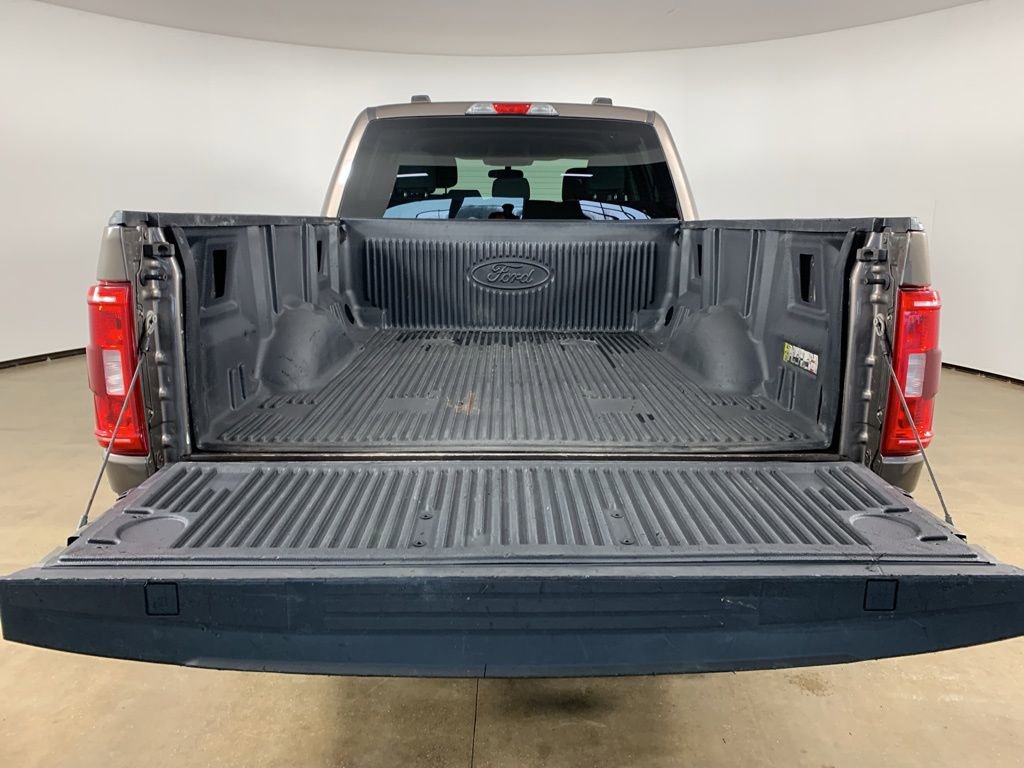 Used 2022 Ford F150 XLT w/ Trailer Tow Package image 12