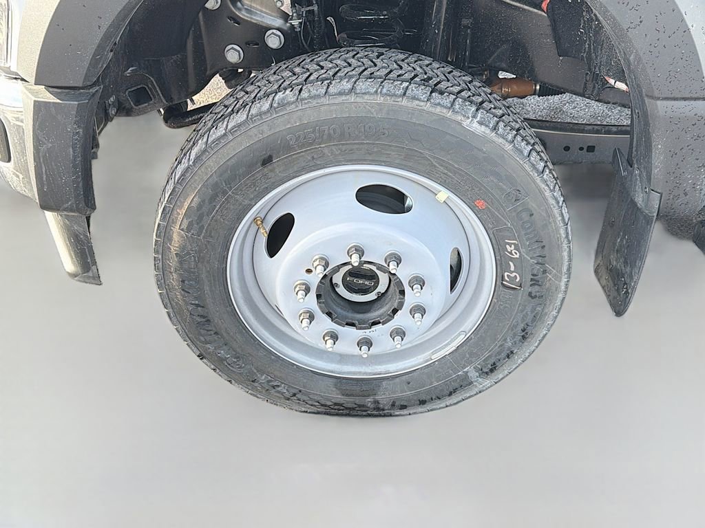 New 2026 Ford F550 4x4 Crew Cab image 13