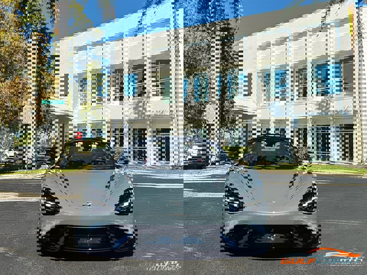 Used 2022 McLaren 765LT image 9