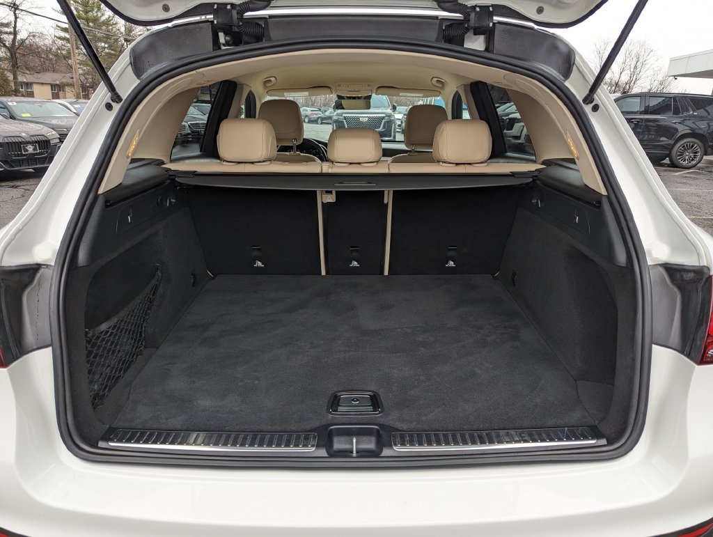 Used 2022 Mercedes-Benz GLC 300 4MATIC image 47
