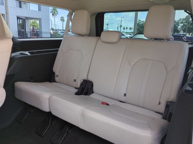 Used 2023 Ford Expedition Max Platinum RWD image 15