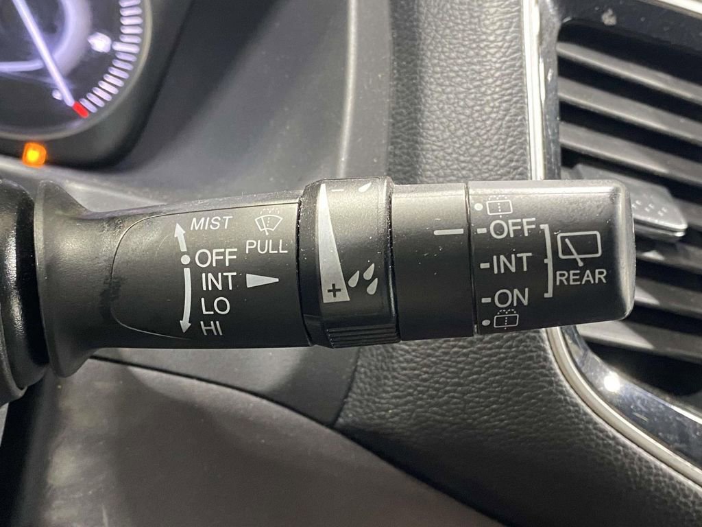 Used 2023 Honda Passport EX-L image 25