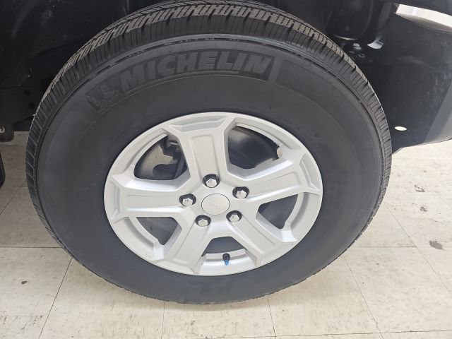 Used 2022 Jeep Wrangler Unlimited Sport image 13