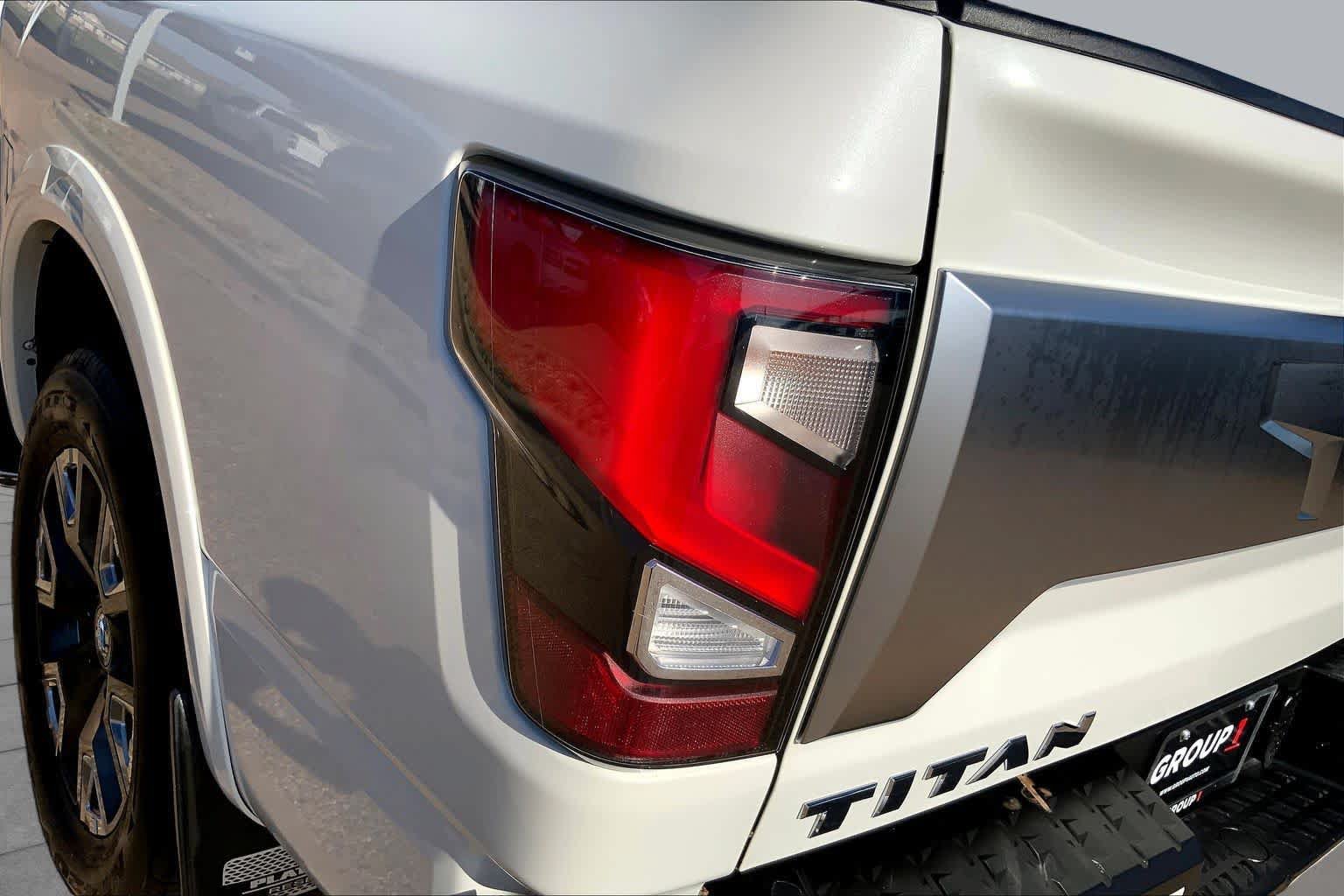 Used 2022 Nissan Titan Platinum Reserve w/ Moonroof Package AWD/4WD image 29