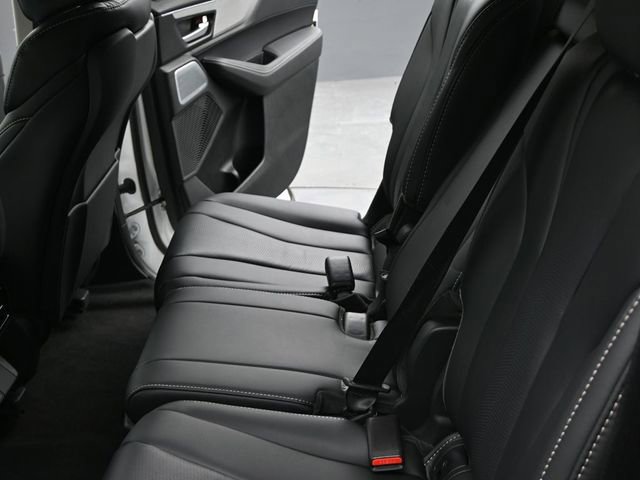 Certified 2025 Acura MDX w/ Technology Package image 18