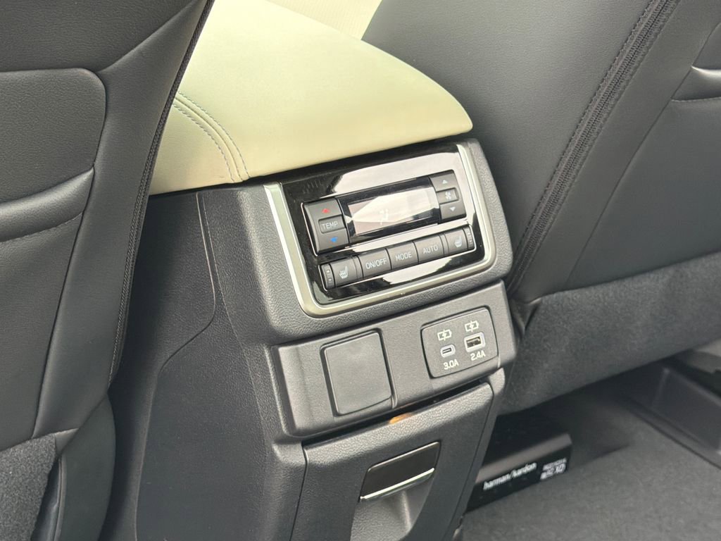 New 2026 Subaru Ascent Limited AWD/4WD image 16