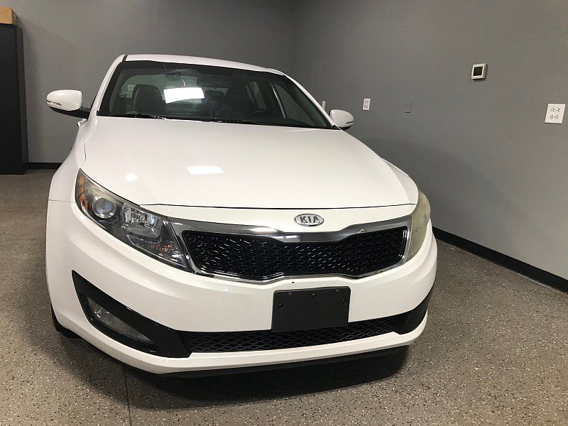 Used 2012 Kia Optima LX FWD image 8