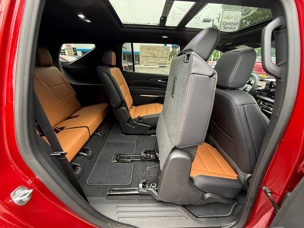 New 2027 Chevrolet Traverse Z71 w/ LPO, Floor Liner Package AWD/4WD image 36