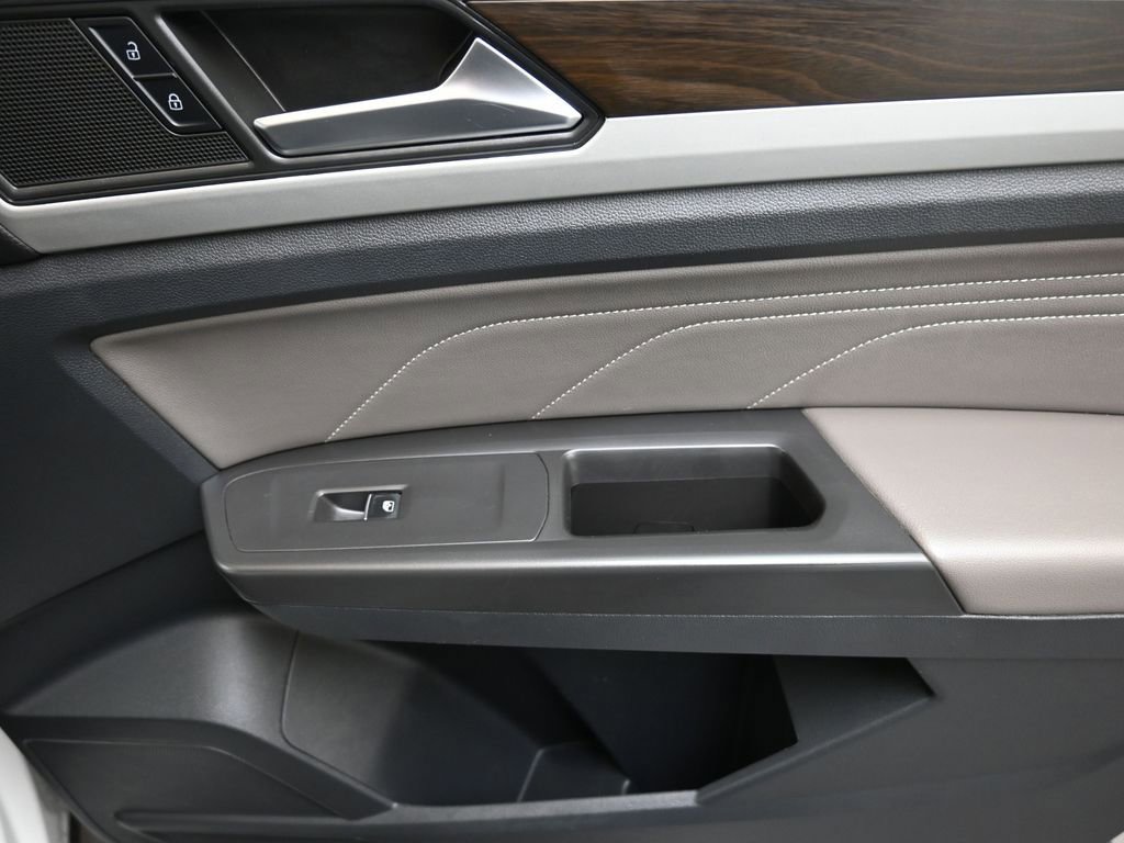 Used 2022 Volkswagen Atlas SE image 11