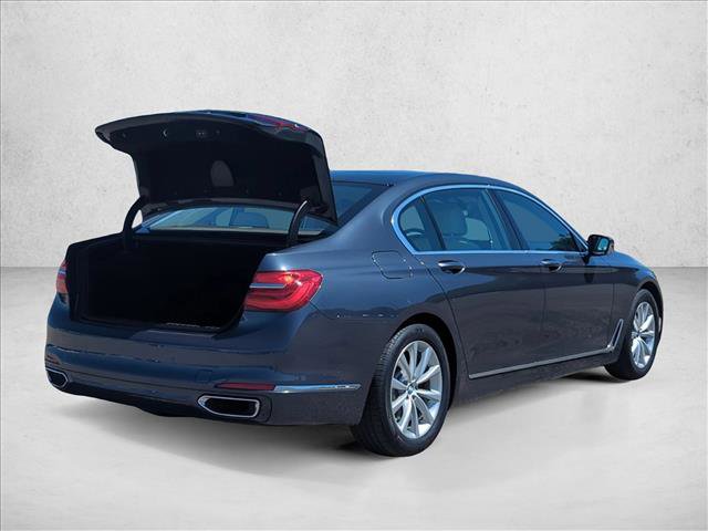 Used 2017 BMW 740i RWD image 5