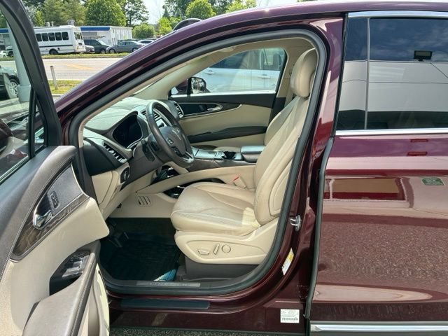 Used 2017 Lincoln MKX Reserve AWD/4WD image 19