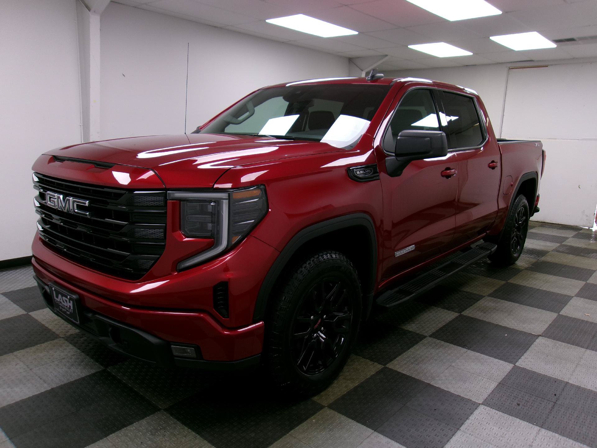 Used 2024 GMC Sierra 1500 Elevation w/ LPO, Elevation Black Package AWD/4WD image 1