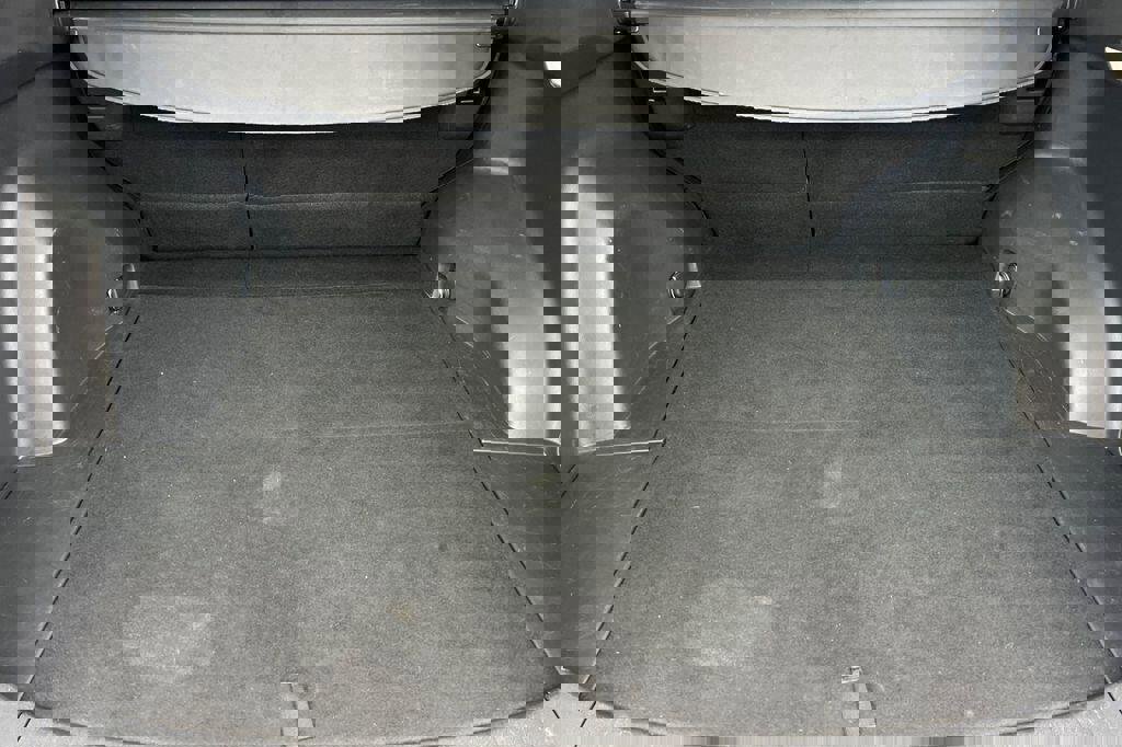 Used 2024 Toyota RAV4 XLE image 15