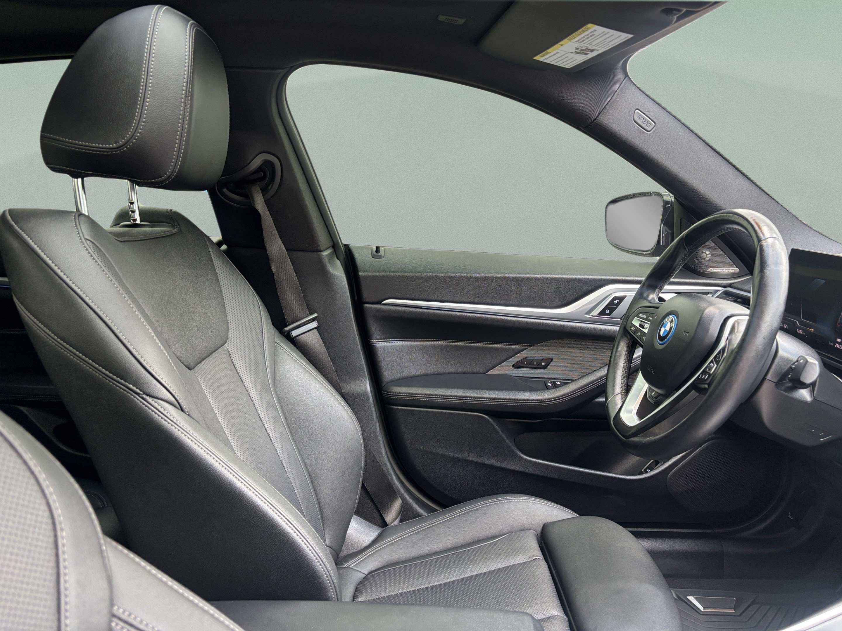 Used 2023 BMW i4 eDrive35 w/ Premium Package RWD image 26